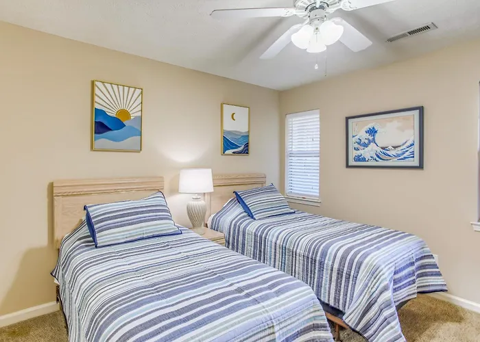 Pawleys Island Condo With Screened Porch And Golfing!
