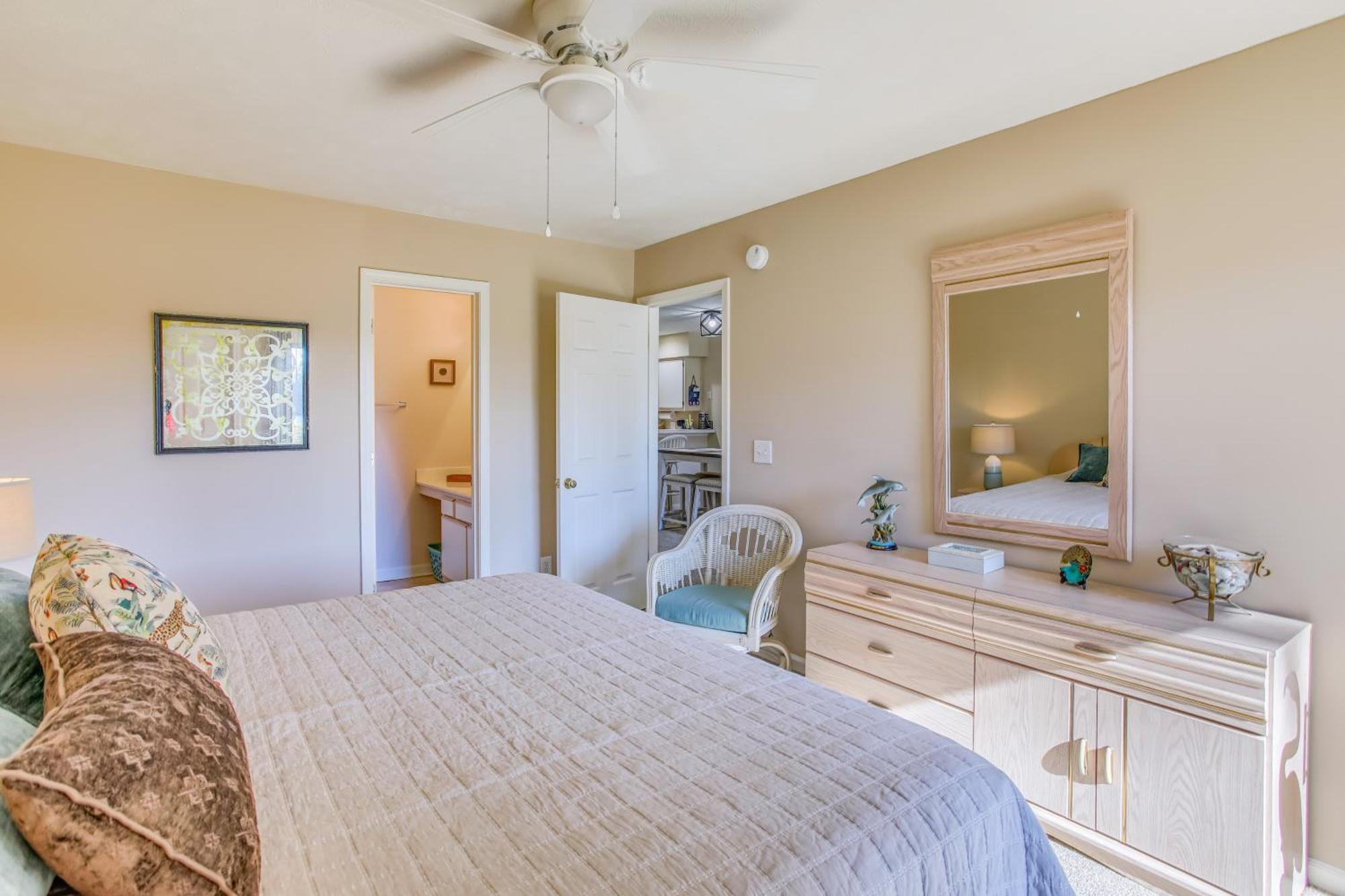With Screened Porch And Golfing! Apartamento *