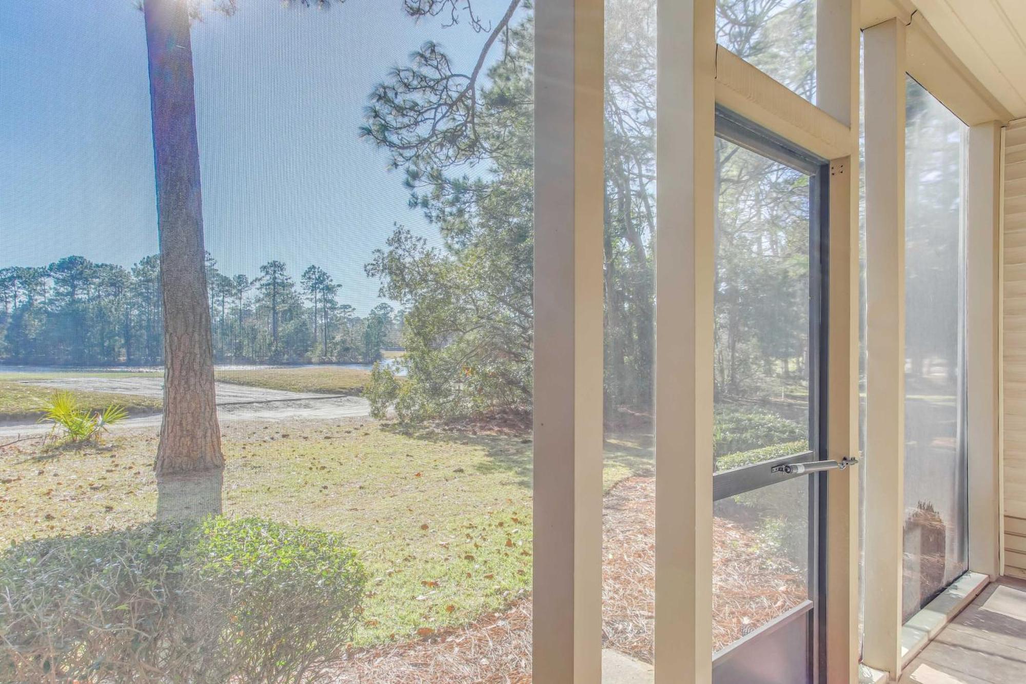 With Screened Porch And Golfing! *